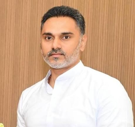Shri. Yogesh Kadam